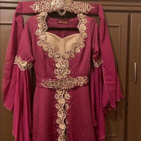 Orchid and champagne Turkish dress - Picture 3 of 8